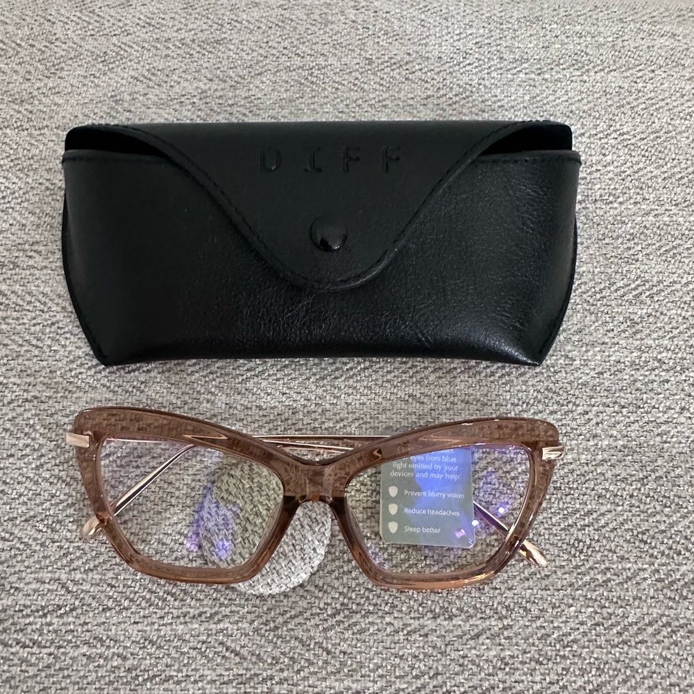 Diff Elegant Brown Cat-Eye Bluelight Glasses with Case